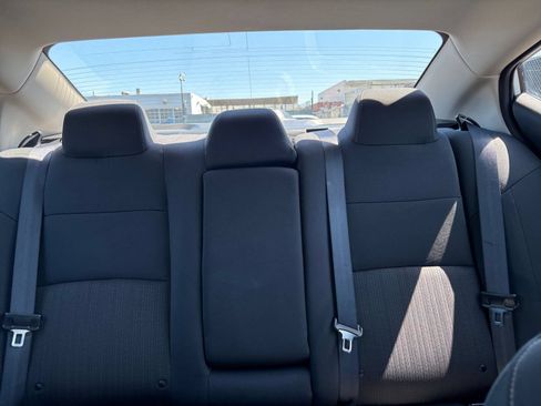 Used 2025 Nissan Altima 2.5 SV FWD image 37
