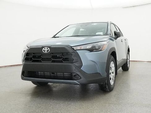 New 2026 Toyota Corolla Cross L image 32