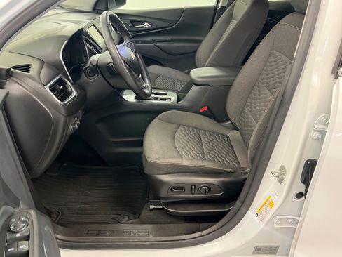 Used 2019 Chevrolet Equinox LT FWD image 18