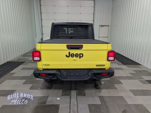 Used 2023 Jeep Gladiator Sport AWD/4WD image 4