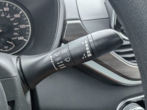 Used 2024 Nissan Altima 2.5 SV FWD image 26
