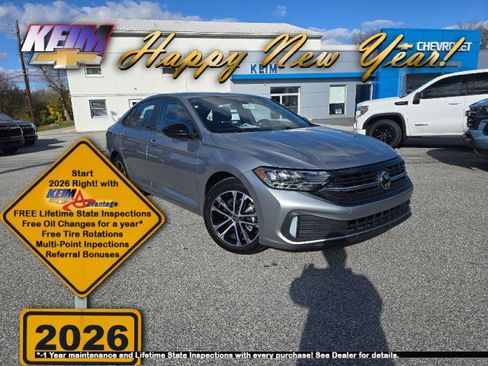 Used 2024 Volkswagen Jetta Sport image 1