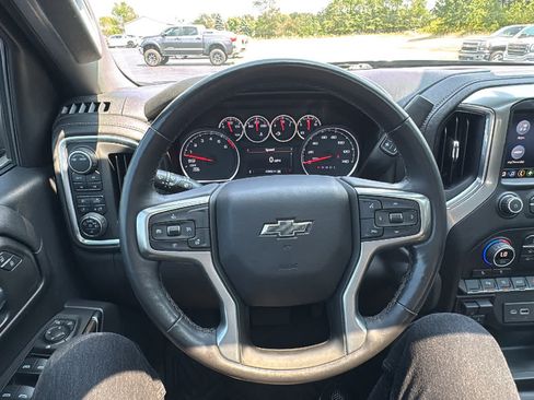 Used 2021 Chevrolet Silverado 1500 LT Trail Boss w/ Convenience Package II AWD/4WD image 10