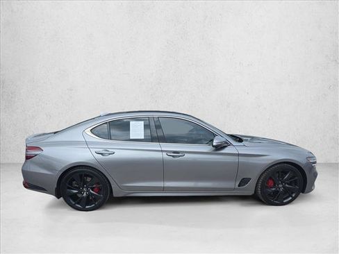 Used 2022 Genesis G70 3.3T RWD image 6