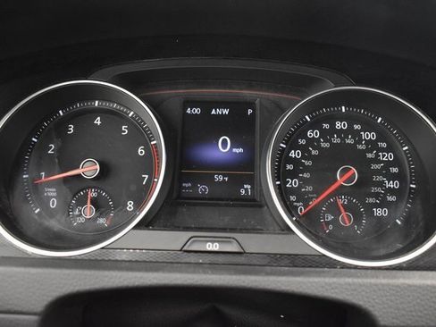 Used 2015 Volkswagen Golf 4-Door image 26