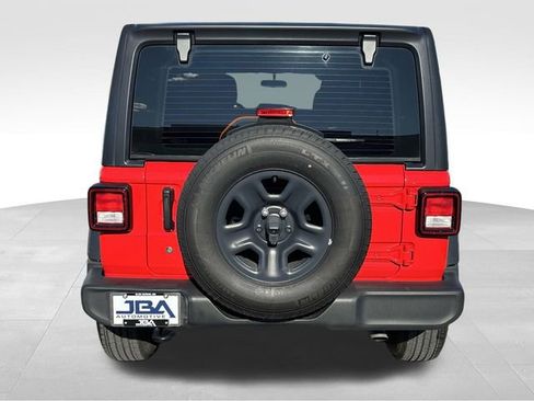Used 2022 Jeep Wrangler Unlimited Sport image 27