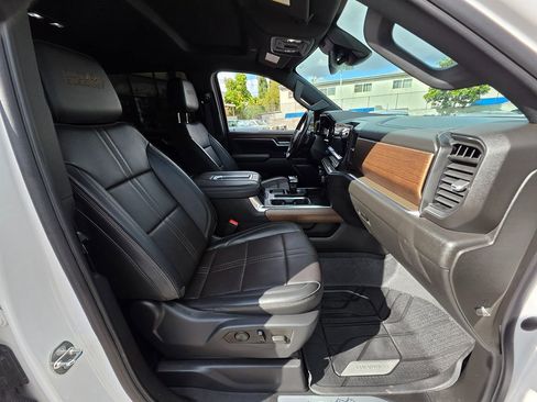 Used 2022 Chevrolet Silverado 1500 High Country image 15