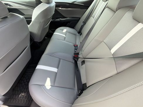 Used 2026 Toyota Camry SE FWD image 22