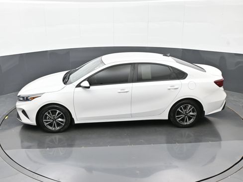 Used 2023 Kia Forte LXS w/ LXS Technology Package FWD image 36