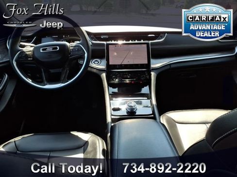 Used 2024 Jeep Grand Cherokee L Limited AWD/4WD image 15