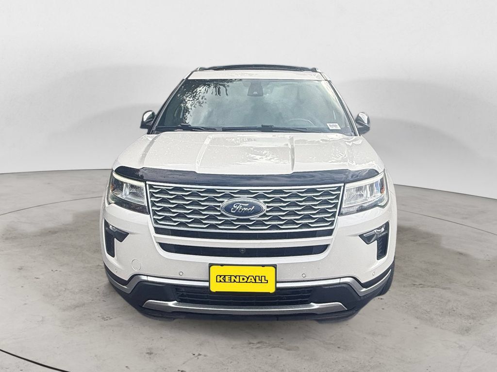 Used 2018 Ford Explorer Platinum AWD/4WD image 2