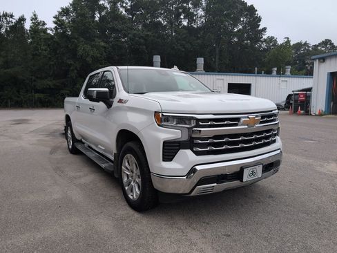 Used 2024 Chevrolet Silverado 1500 LTZ AWD/4WD image 8