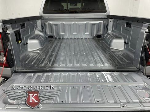 Used 2024 Ford Ranger Lariat w/ Trailer Tow Package image 24