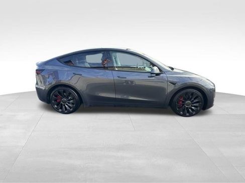 Used 2022 Tesla Model Y Performance image 19