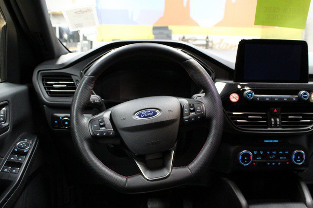 Used 2025 Ford Escape ST-Line Select AWD/4WD image 20
