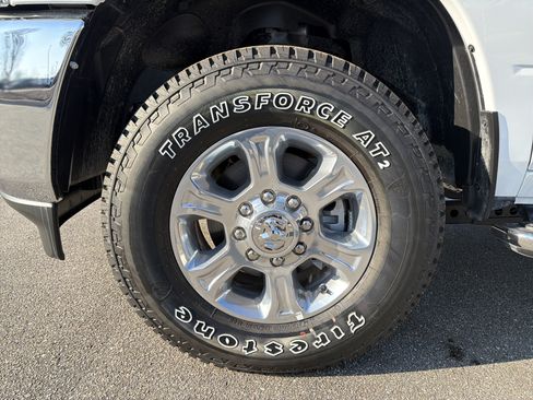 Used 2025 RAM 2500 Big Horn AWD/4WD image 36