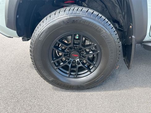 Used 2021 Toyota Tacoma TRD Pro AWD/4WD image 10