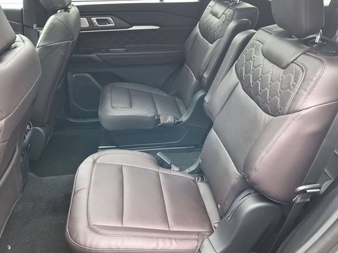 New 2026 Ford Explorer Platinum w/ LUX Leather Package AWD/4WD image 19