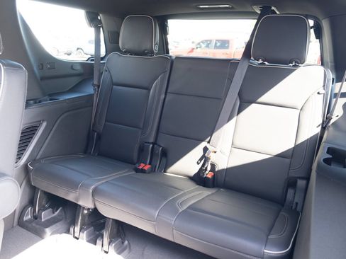 Used 2023 GMC Yukon SLT AWD/4WD image 20