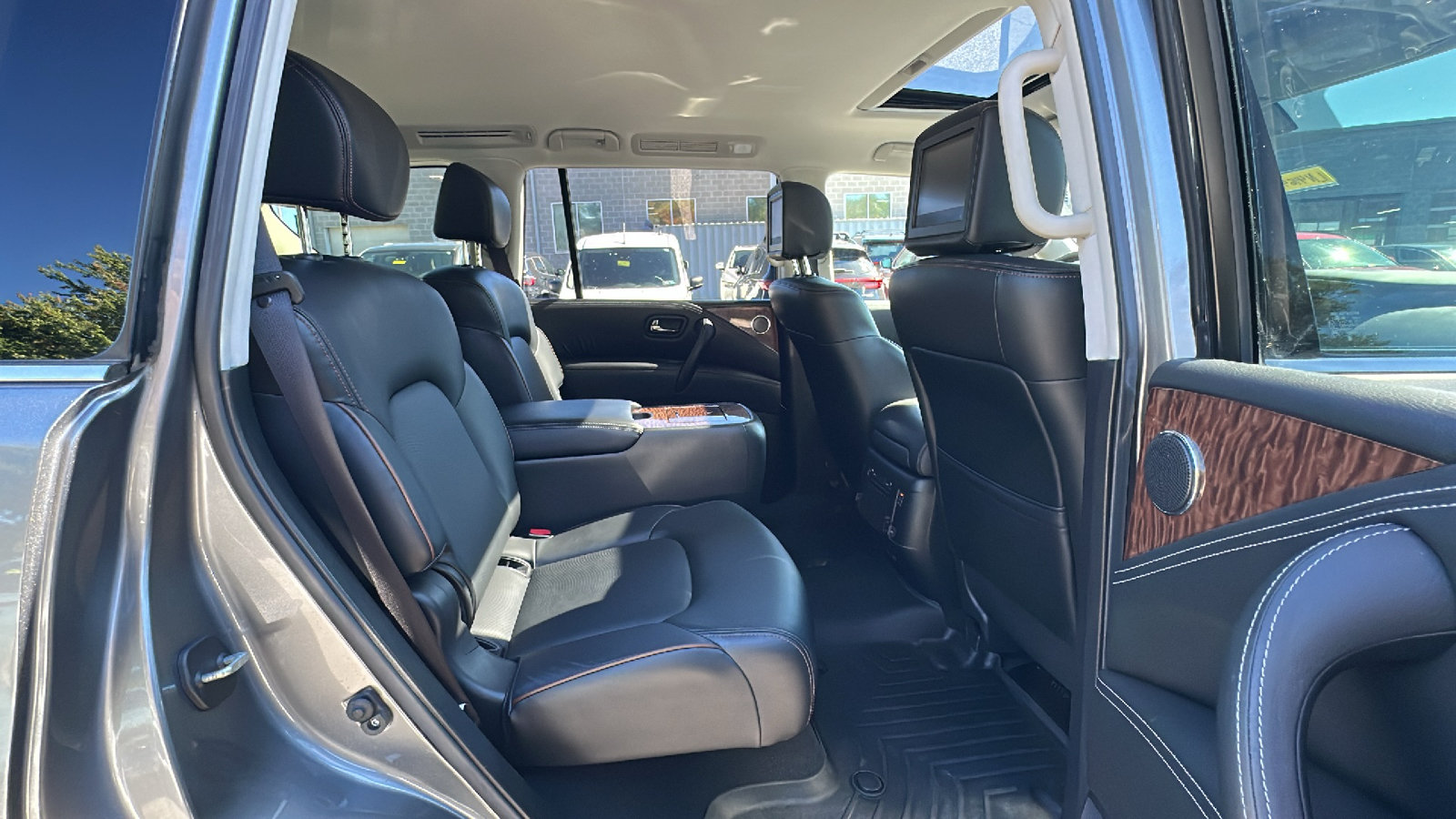 Used 2019 Nissan Armada Platinum w/ Captain's Chairs Package AWD/4WD image 27