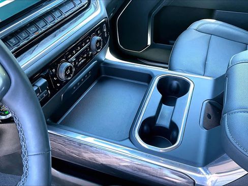 Used 2024 Chevrolet Silverado 2500 LTZ w/ LTZ Plus Package image 16