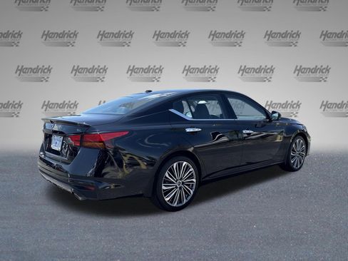 Used 2025 Nissan Altima 2.5 SL FWD image 10