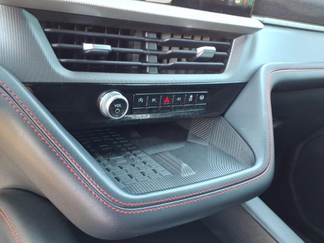 Used 2025 Ford Explorer ST-Line w/ Premium Package RWD image 16