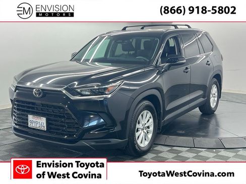 Used 2024 Toyota Grand Highlander XLE image 1