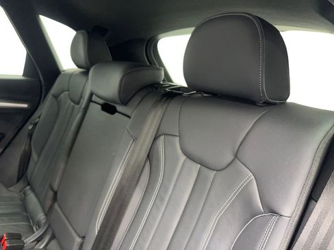 Used 2025 Audi Q5 2.0T Premium image 35