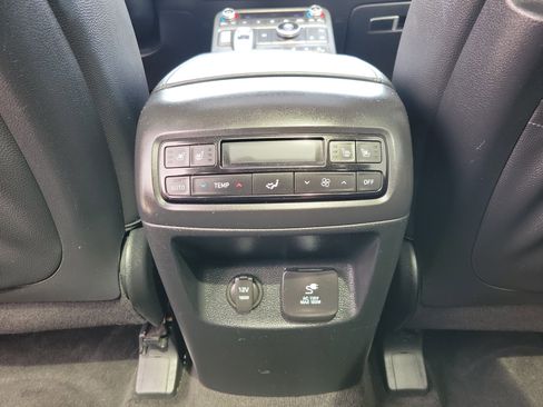 Used 2024 Hyundai Palisade Limited FWD image 12