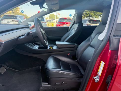 Used 2022 Tesla Model Y Long Range AWD/4WD image 7