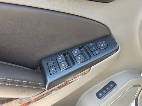 Used 2017 Chevrolet Tahoe Premier AWD/4WD image 12