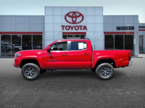 Used 2021 Toyota Tacoma SR5 image 3