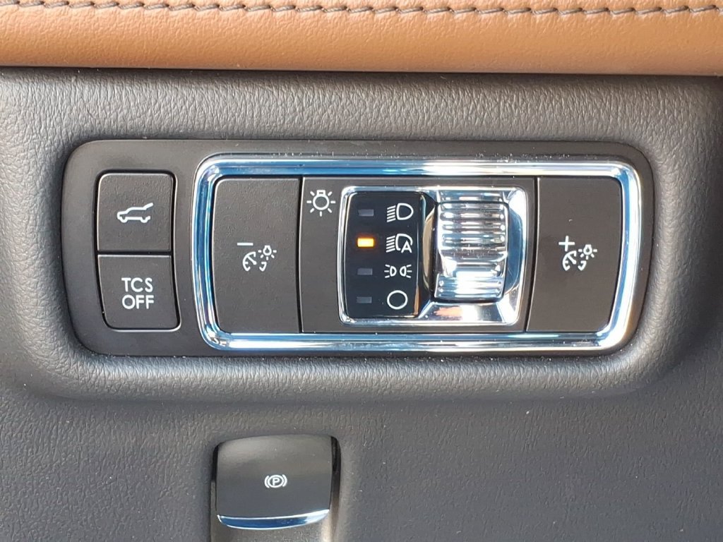 Certified 2023 Lincoln Nautilus Reserve AWD/4WD image 17