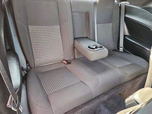 Used 2017 Dodge Challenger SXT image 17