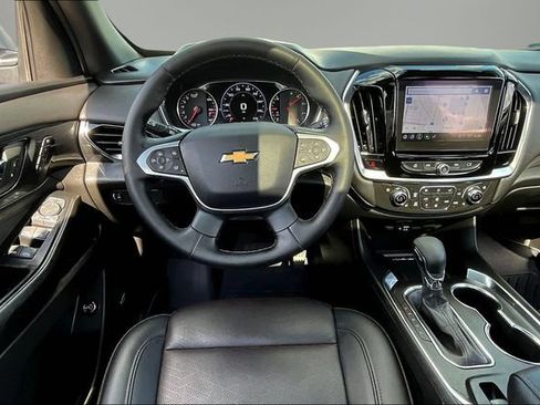 Used 2023 Chevrolet Traverse High Country AWD/4WD image 8