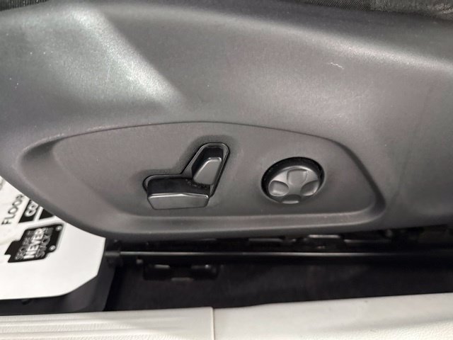 Used 2020 Jeep Compass Latitude FWD image 17