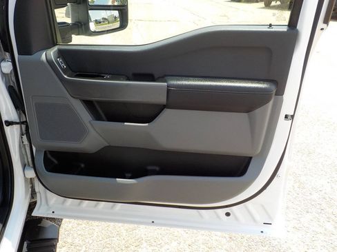 Used 2023 Ford F250 XLT AWD/4WD image 30