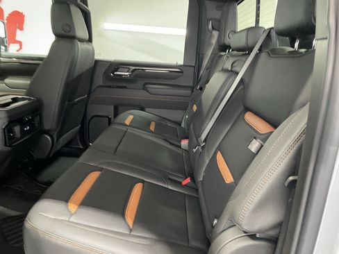 New 2026 GMC Sierra 2500 AT4 image 9