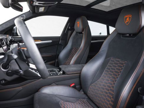 Used 2020 Lamborghini Urus AWD/4WD image 29