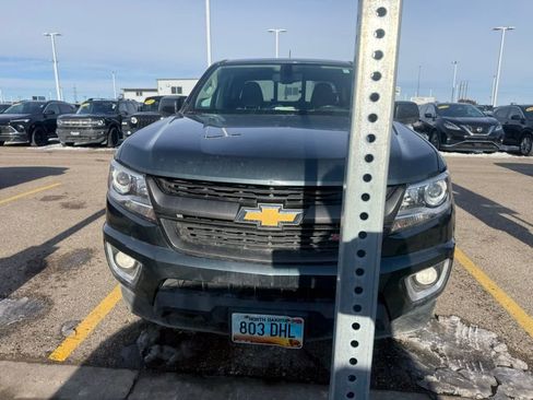 Used 2017 Chevrolet Colorado Z71 image 3