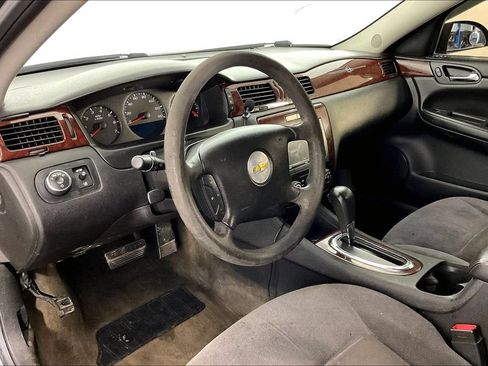 Used 2011 Chevrolet Impala LS FWD image 14