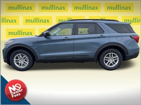 New 2026 Ford Explorer Active w/ Active Comfort Package image 2