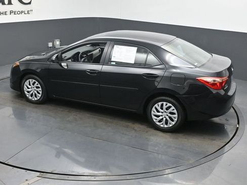 Used 2018 Toyota Corolla LE w/ Body Protection Package FWD image 40