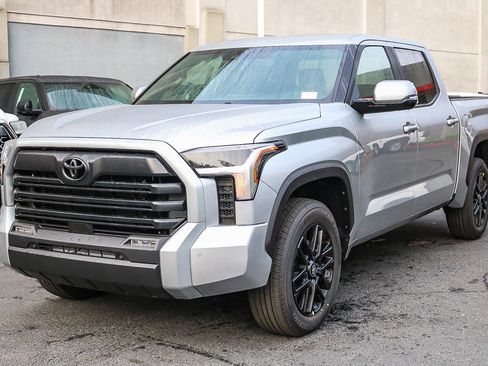 New 2026 Toyota Tundra SR5 image 3