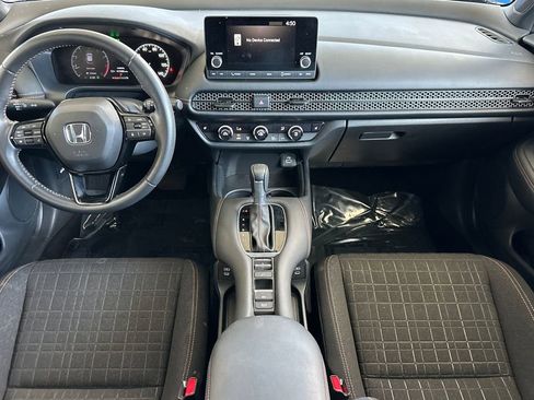 Used 2025 Honda HR-V Sport image 14