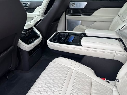 Certified 2024 Lincoln Navigator L Black Label AWD/4WD image 12