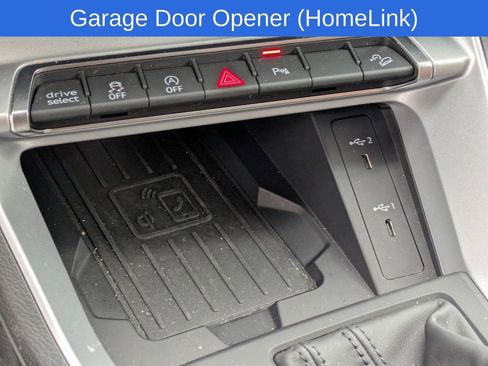 Used 2025 Audi Q3 2.0T Premium w/ Convenience Package image 28