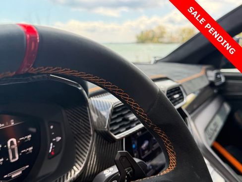 Used 2024 Lamborghini Urus Performante AWD/4WD image 32
