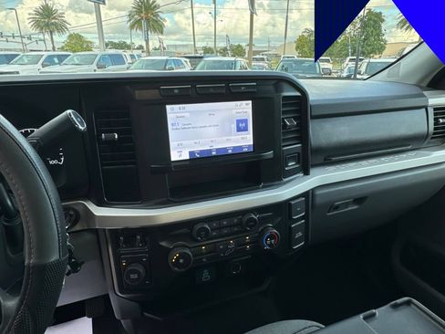Used 2024 Ford F250 XLT AWD/4WD image 23